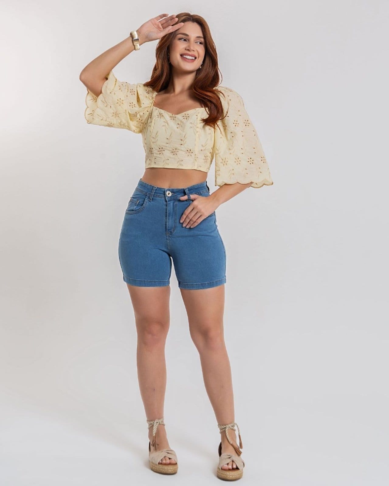 Shorts Jeans Feminino - Meia Coxa - Black Jeans - Denim Médio