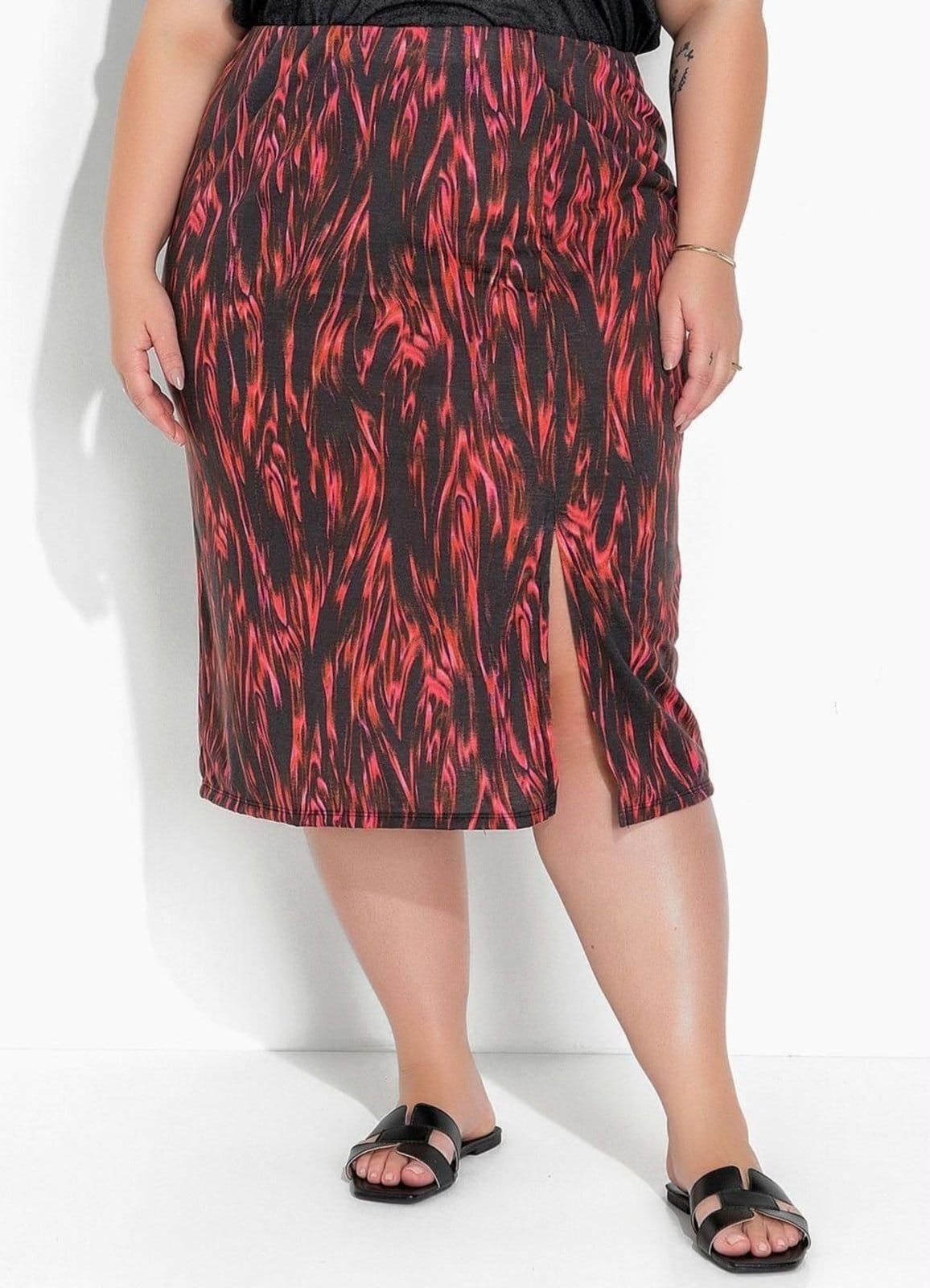 Saia Com Fenda Plus Size Abstrata Preta