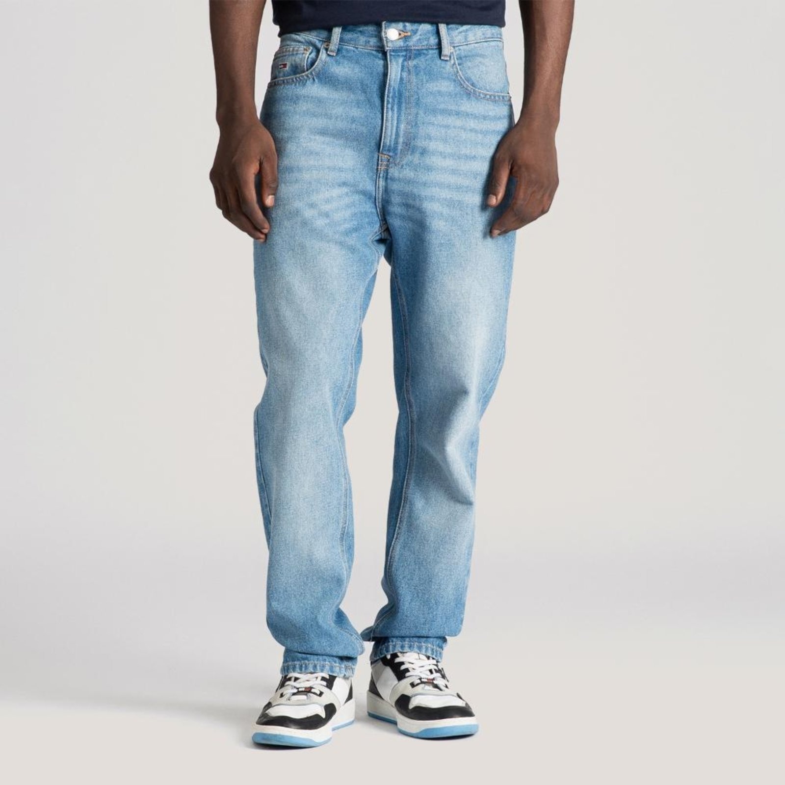 Imagem principal Calça Dad Jean Tapered Tommy Jeans unico