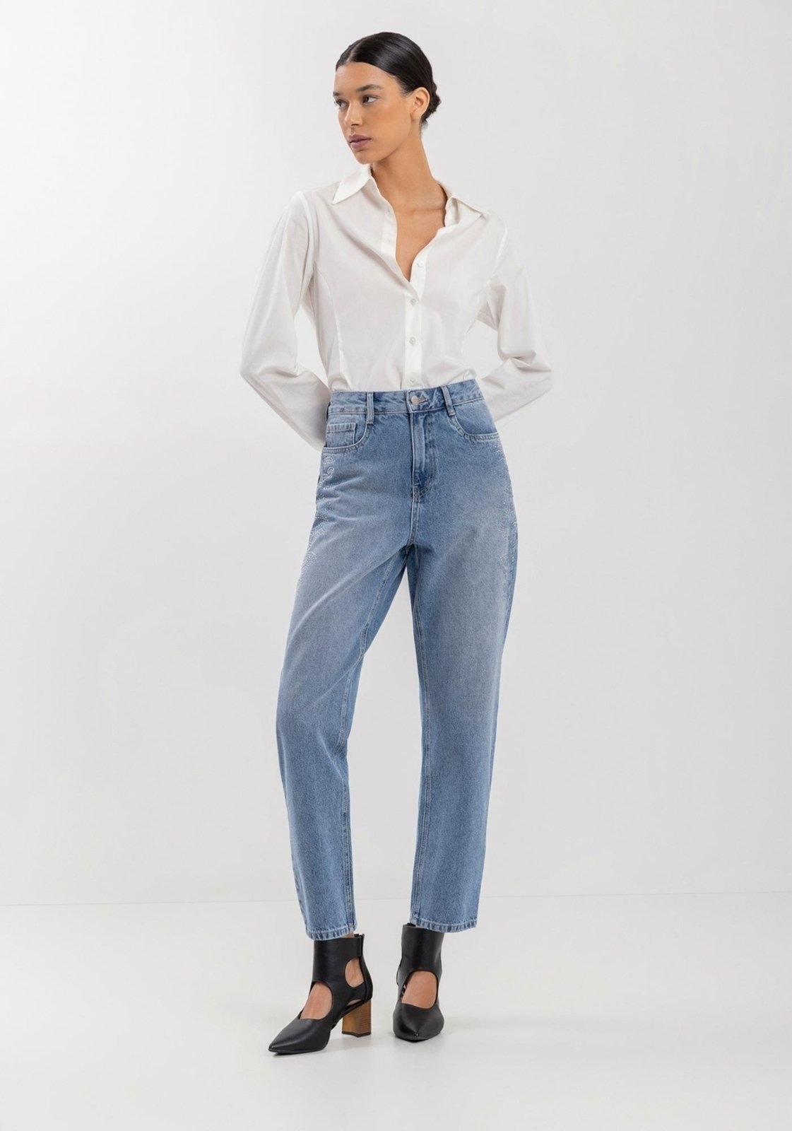 Imagem principal Calça Lez a Lez Mom Jeans Com Cintura Alta E Apliques De Strass Lez a Lez azul