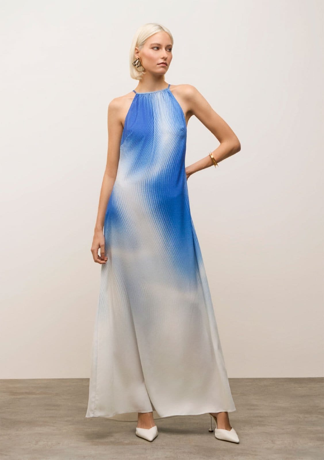 Vestido Iódice Solto Ombro A Ombro Sem Manga Longo