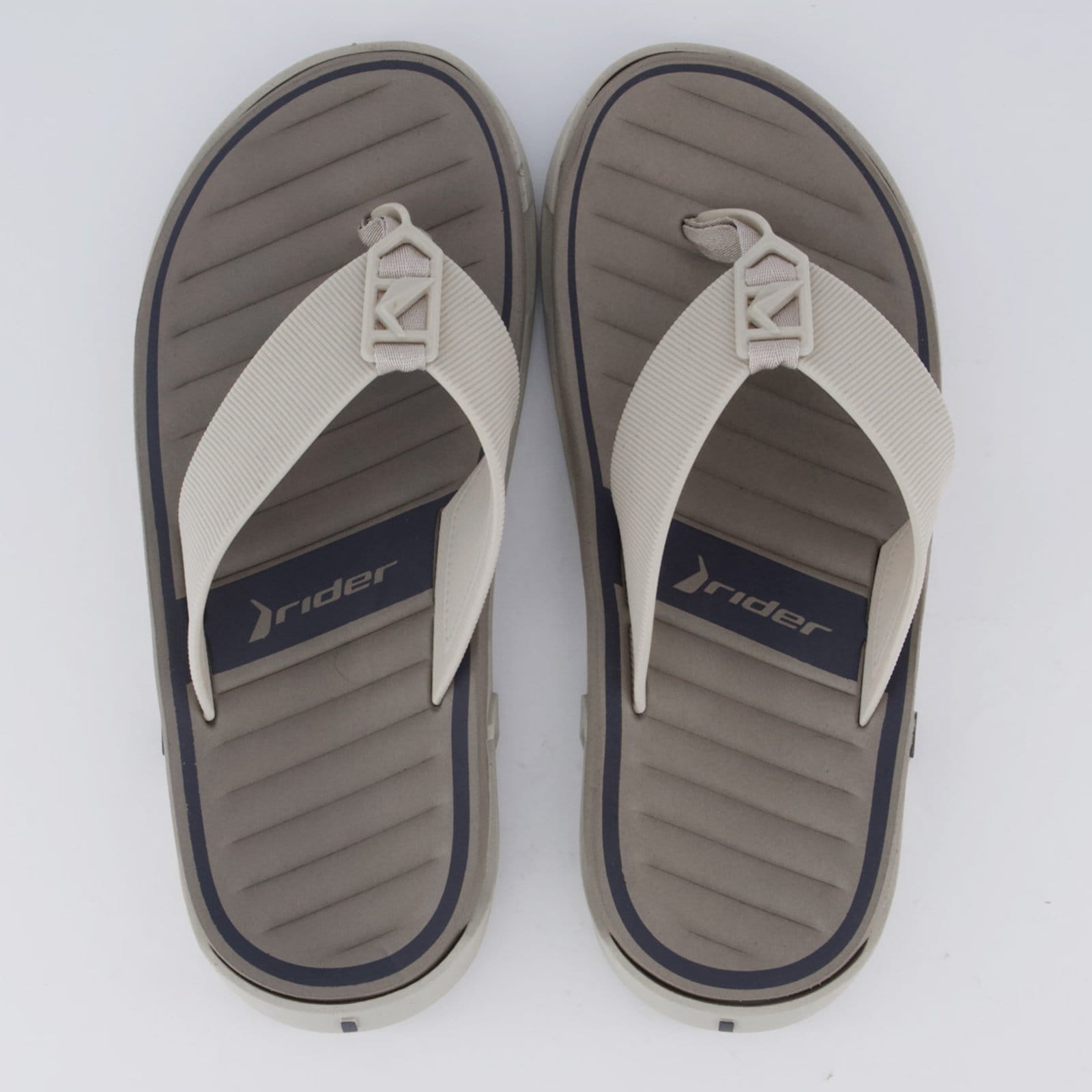 Chinelo Rider Feat Bege e