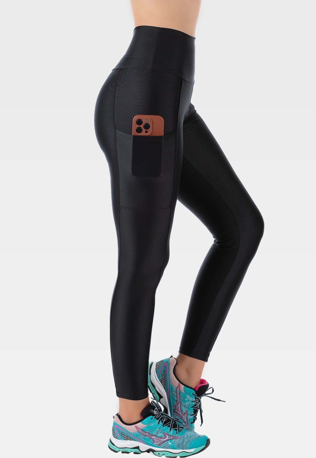 Imagem principal Calça Legging Fitness Cirrê Com Bolso Summer Soul Preta Summer Soul preto