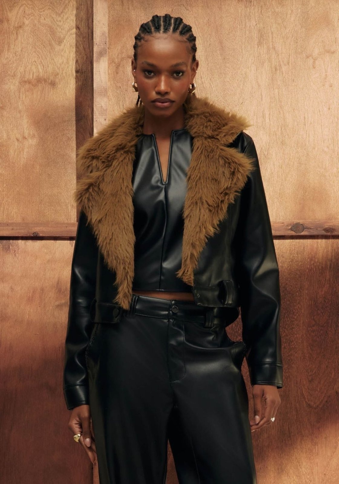 Imagem principal Jaqueta Cropped Com Pelo e Cinto My Favorite Things preto