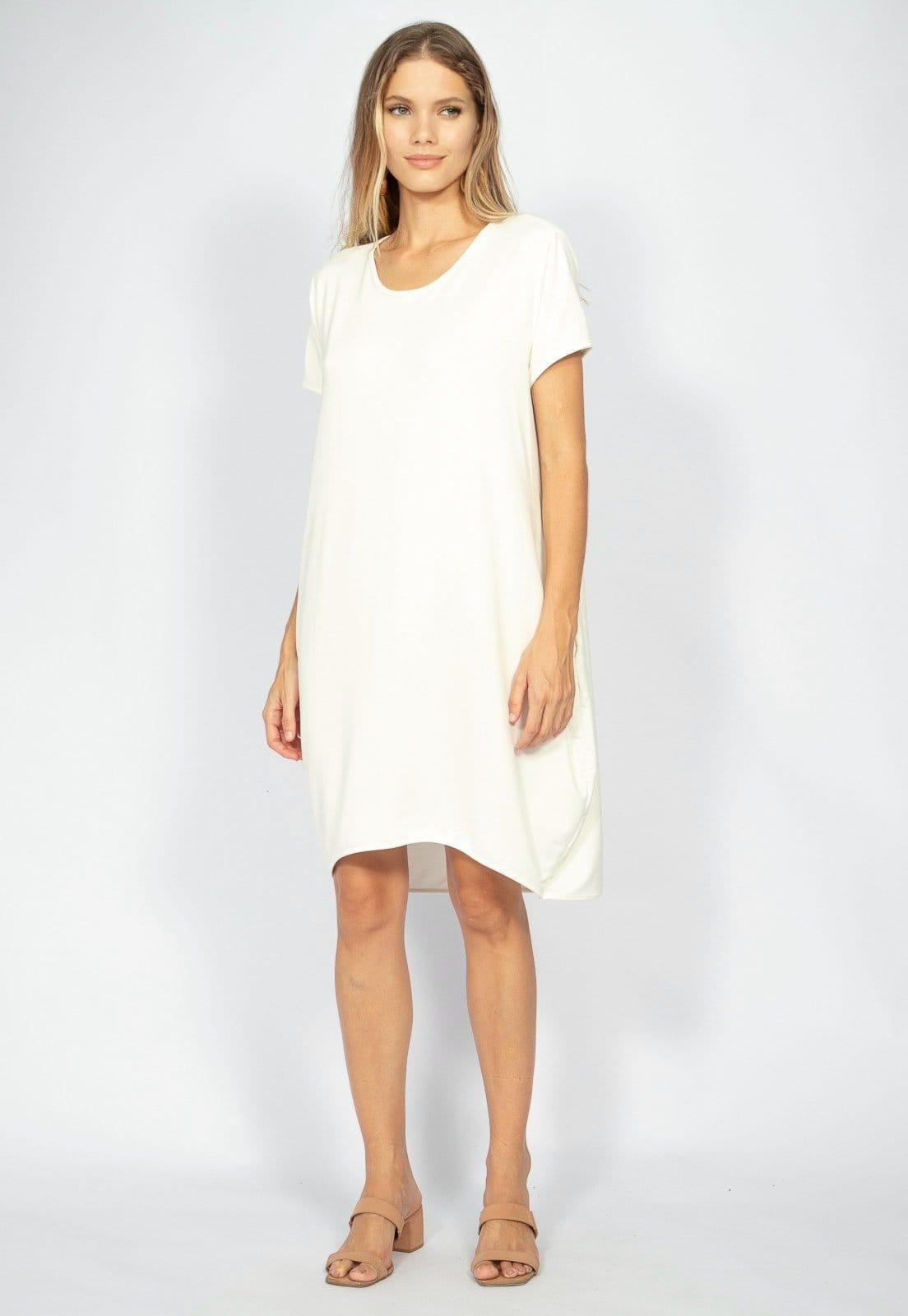 Vestido Curto Malha Amazonia Vital Amplo Always Off White e