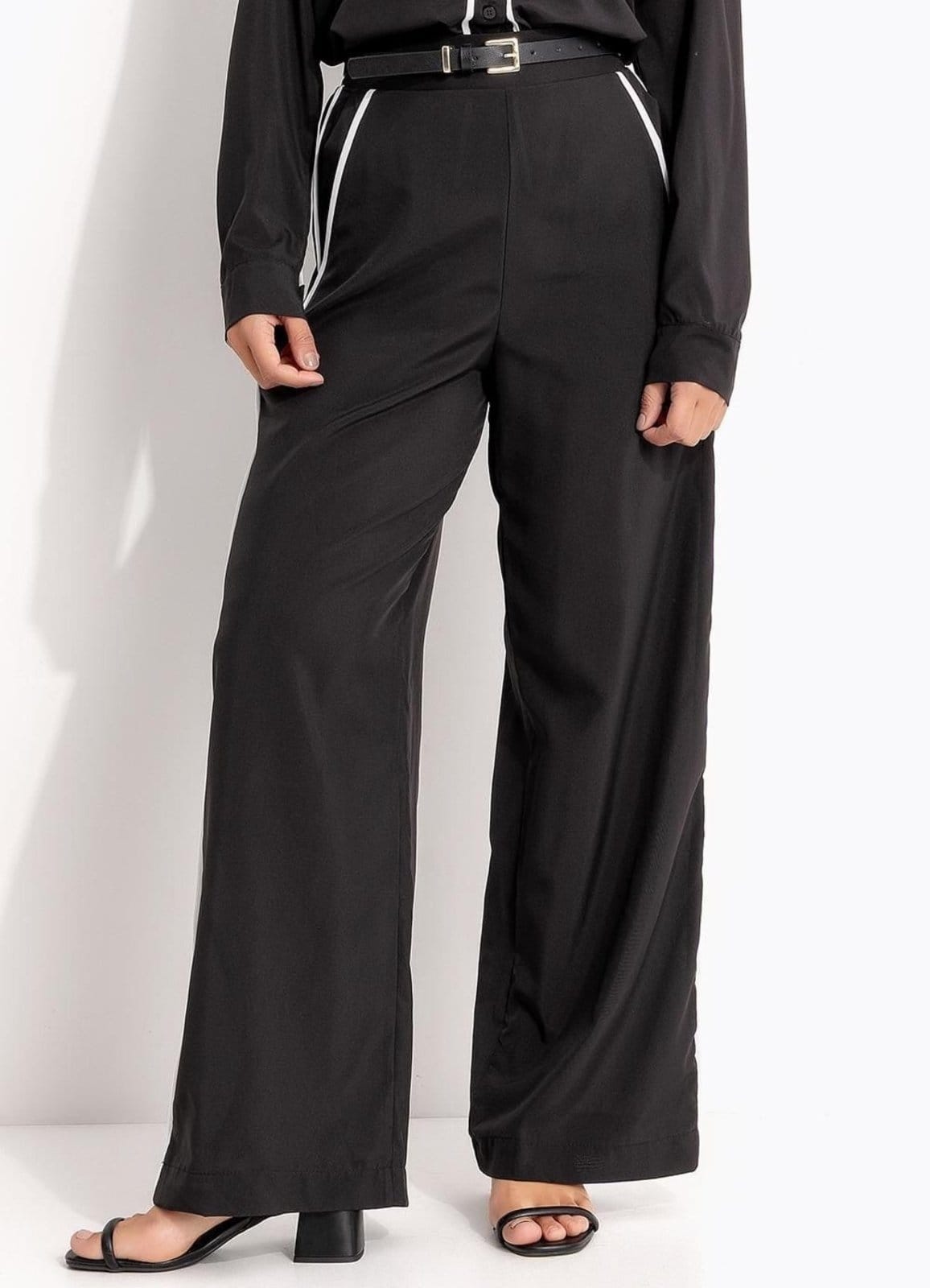 Calça Reta Poliéster Quintess Preta