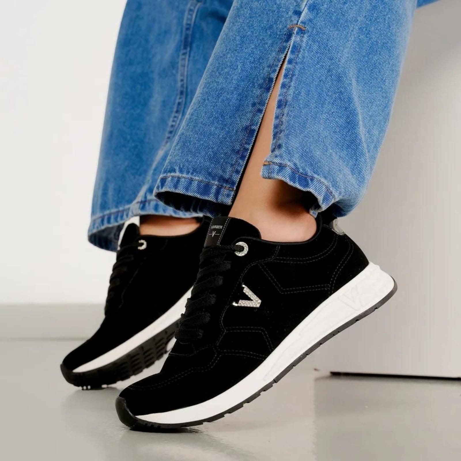 Tênis Via Marte Aplicação Metalizada Feminino