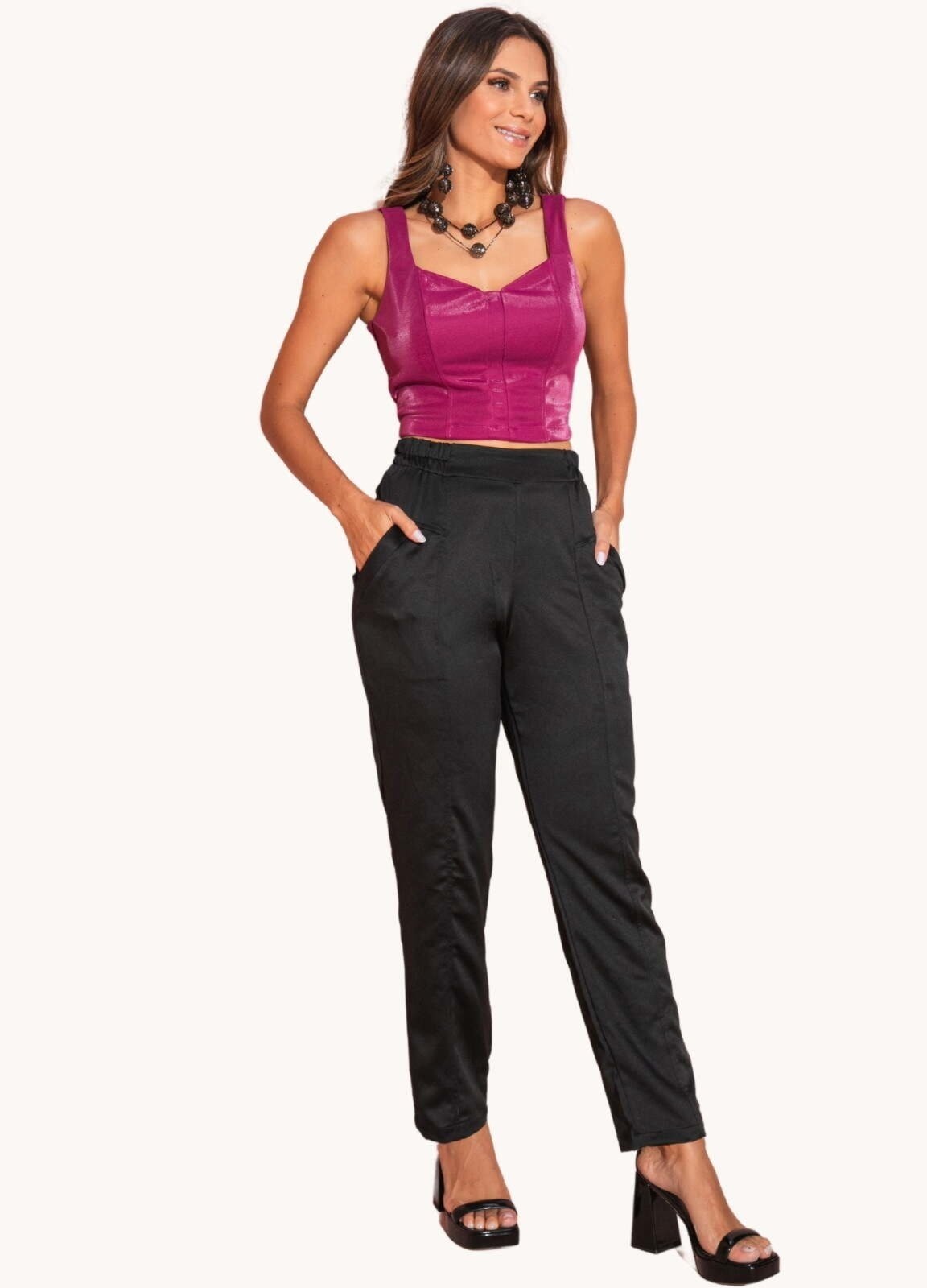 Imagem principal CALÇA FEMININA JOGGER COM RECORTES Art Livre preto