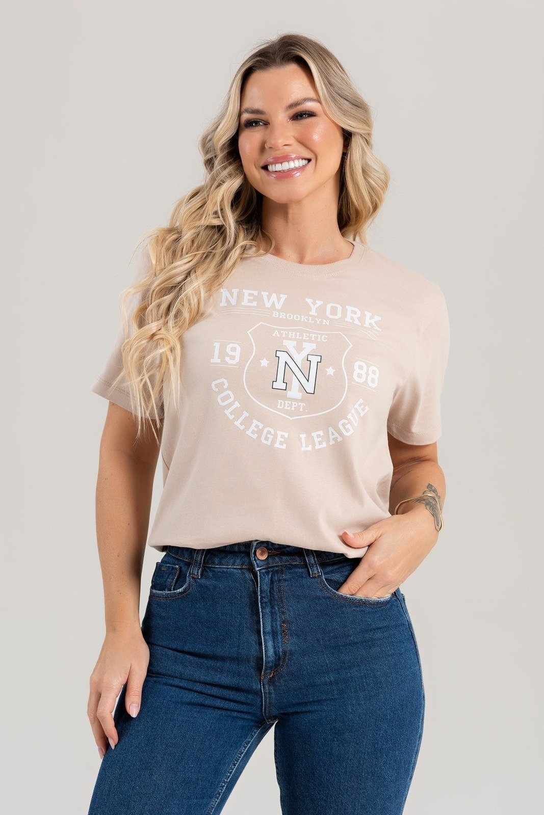 Imagem principal Blusa Feminina Cianita Chocolate Estampa College League Cianitas marrom