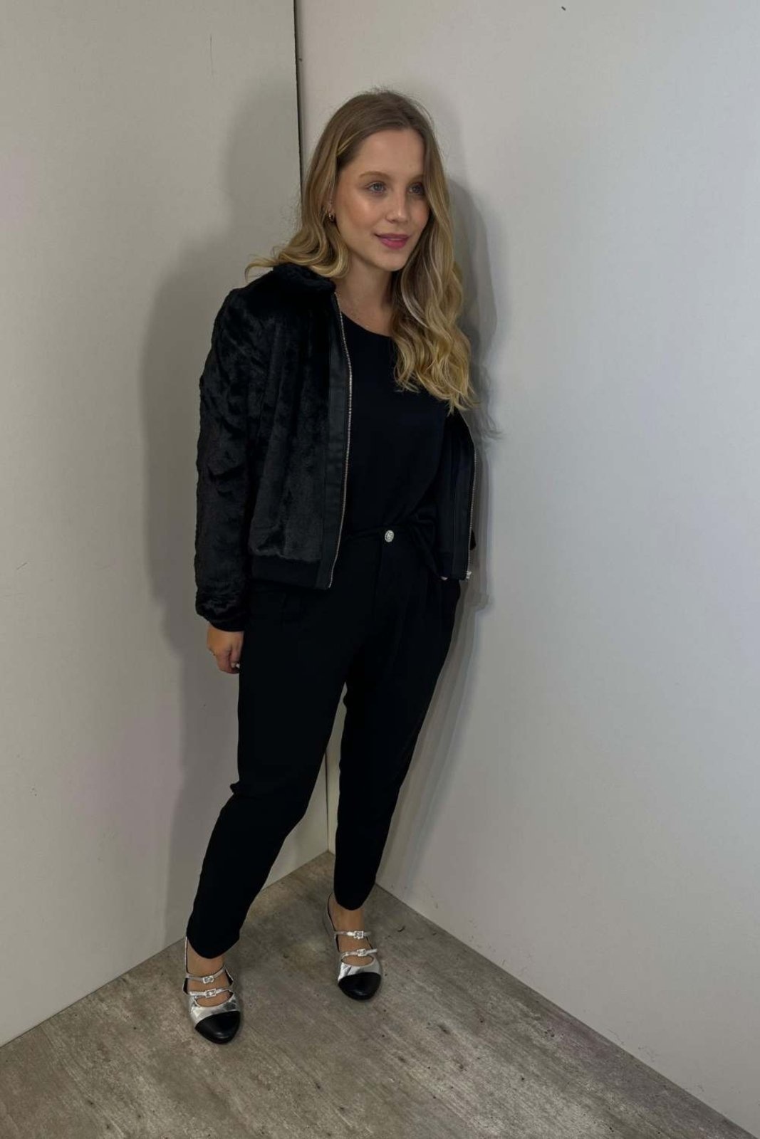 Imagem principal Calça Vanibele Viscose Preta Vanibele preto