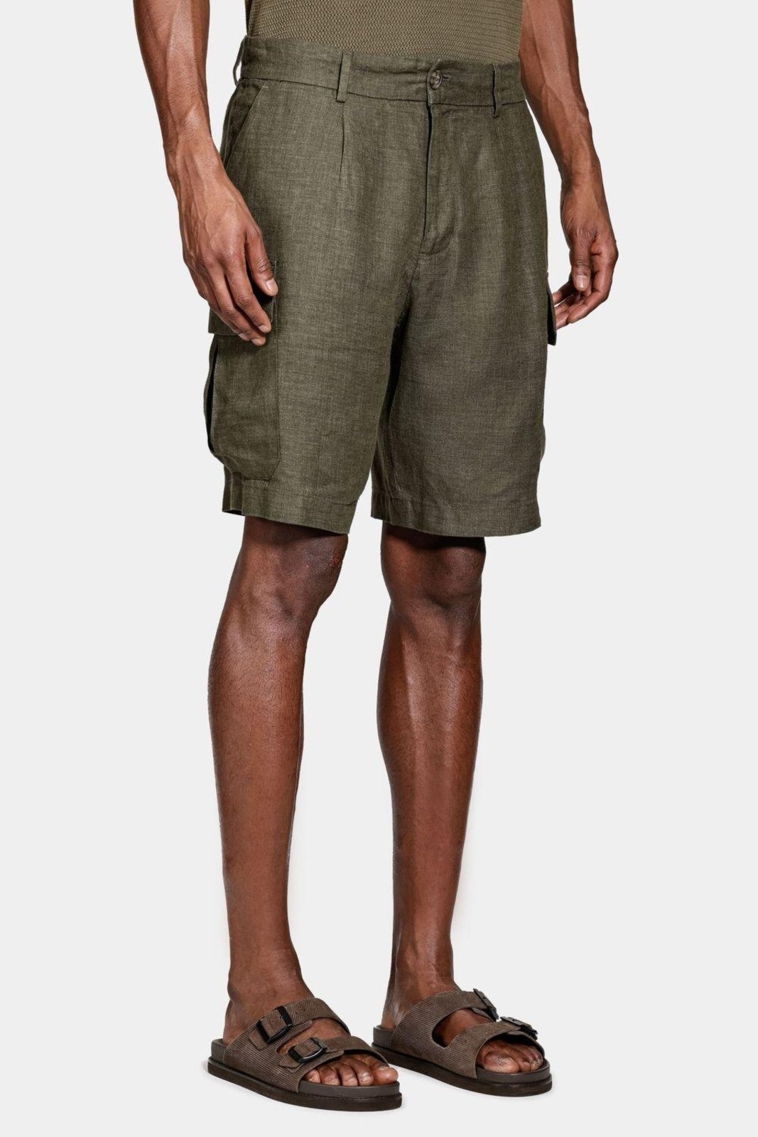 Imagem principal Bermuda Aramis Chino Cargo em Linho Aramis verde