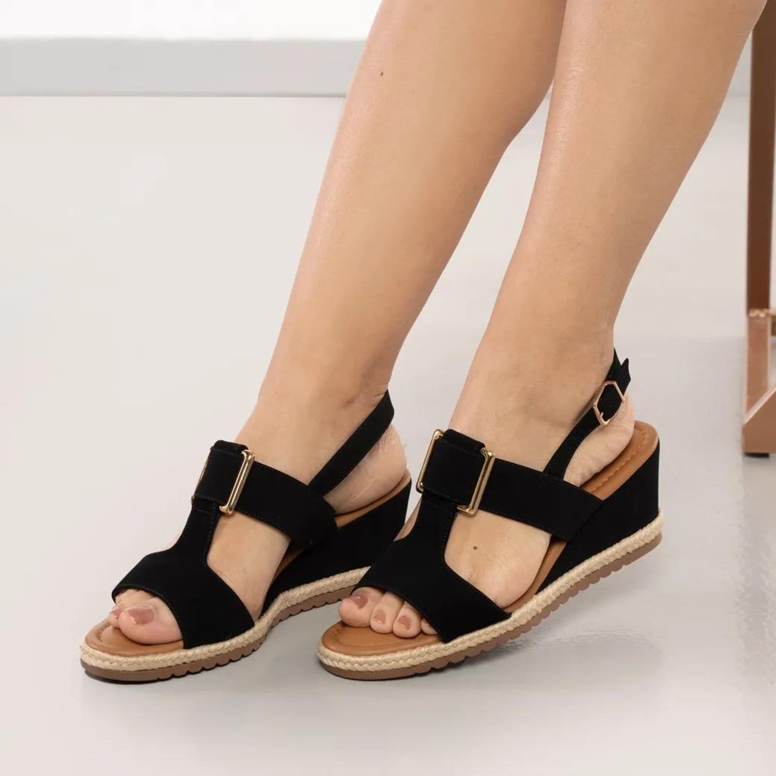 Sandália cê Anabela Tiras Feminina