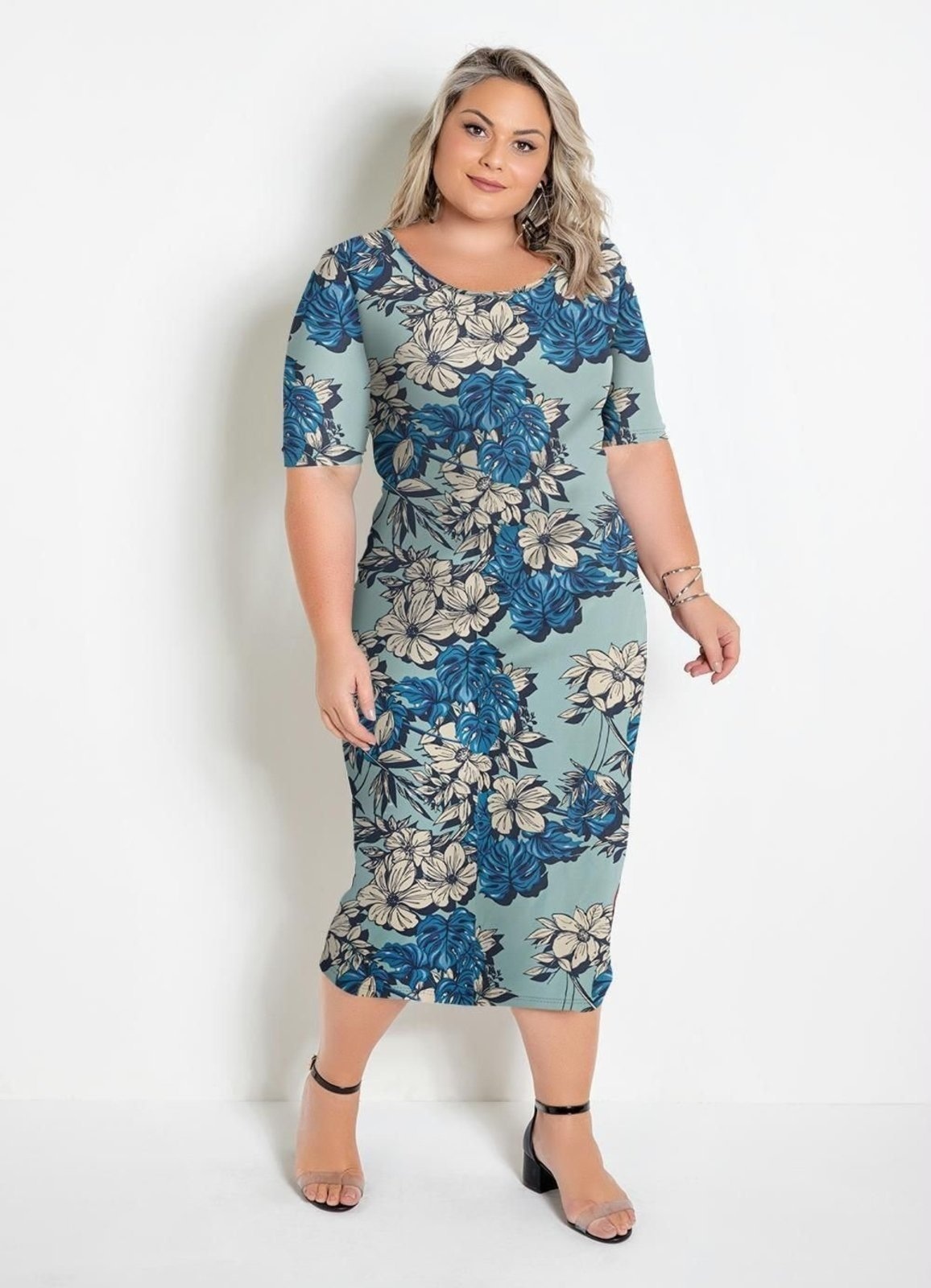 Imagem principal Vestido Midi Plus Size Floral Marguerite azul